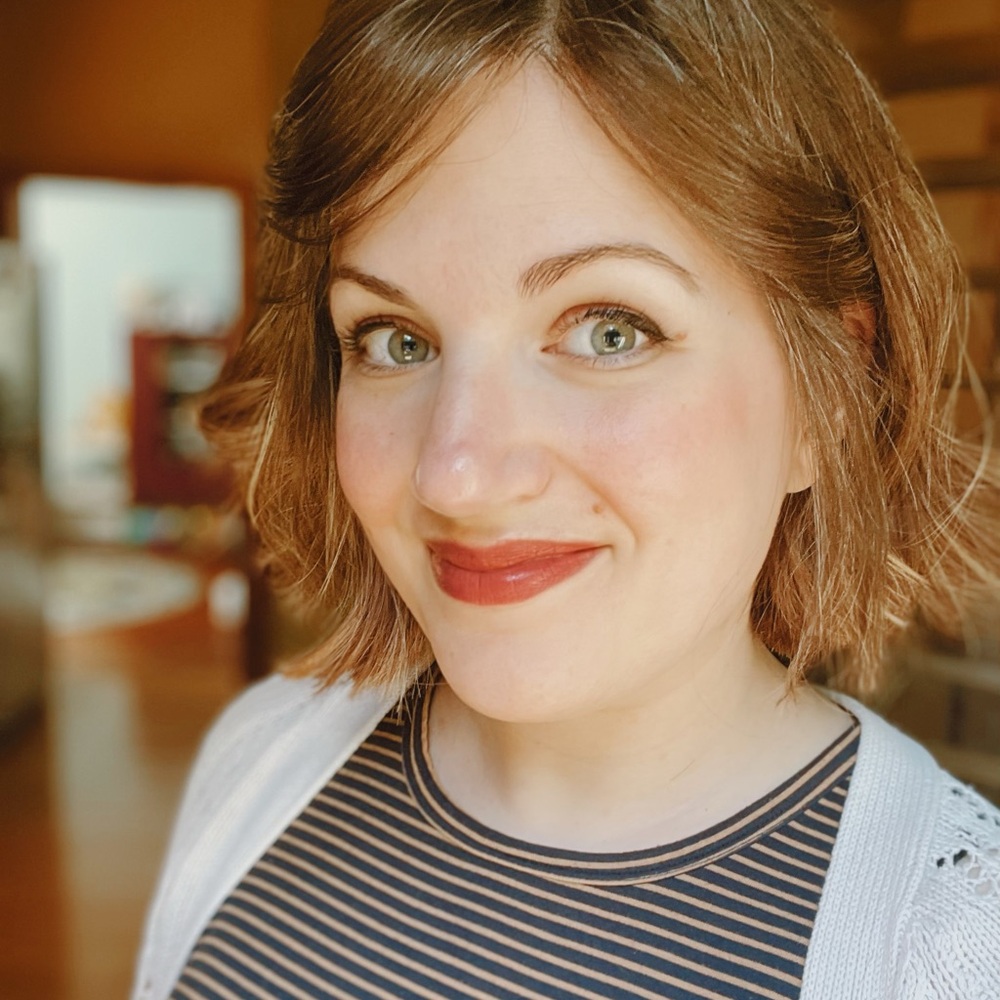 Meet your Posher, Elizabeth